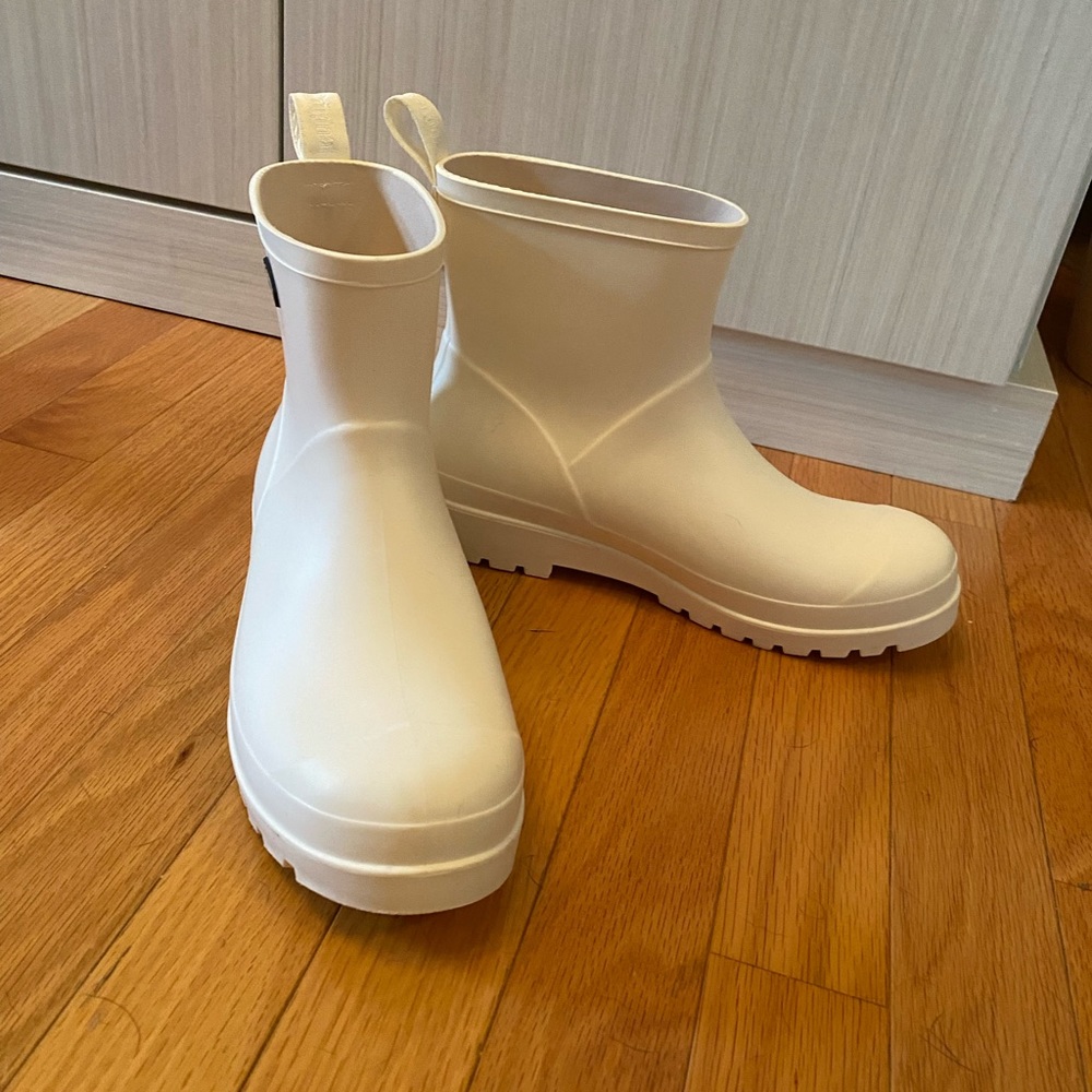White rain boots size eight wedding